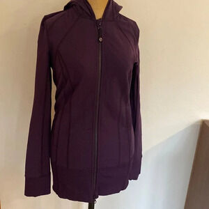 Lululemon deep plum jacket sz 6 pristine condition front zip hooded EUC long